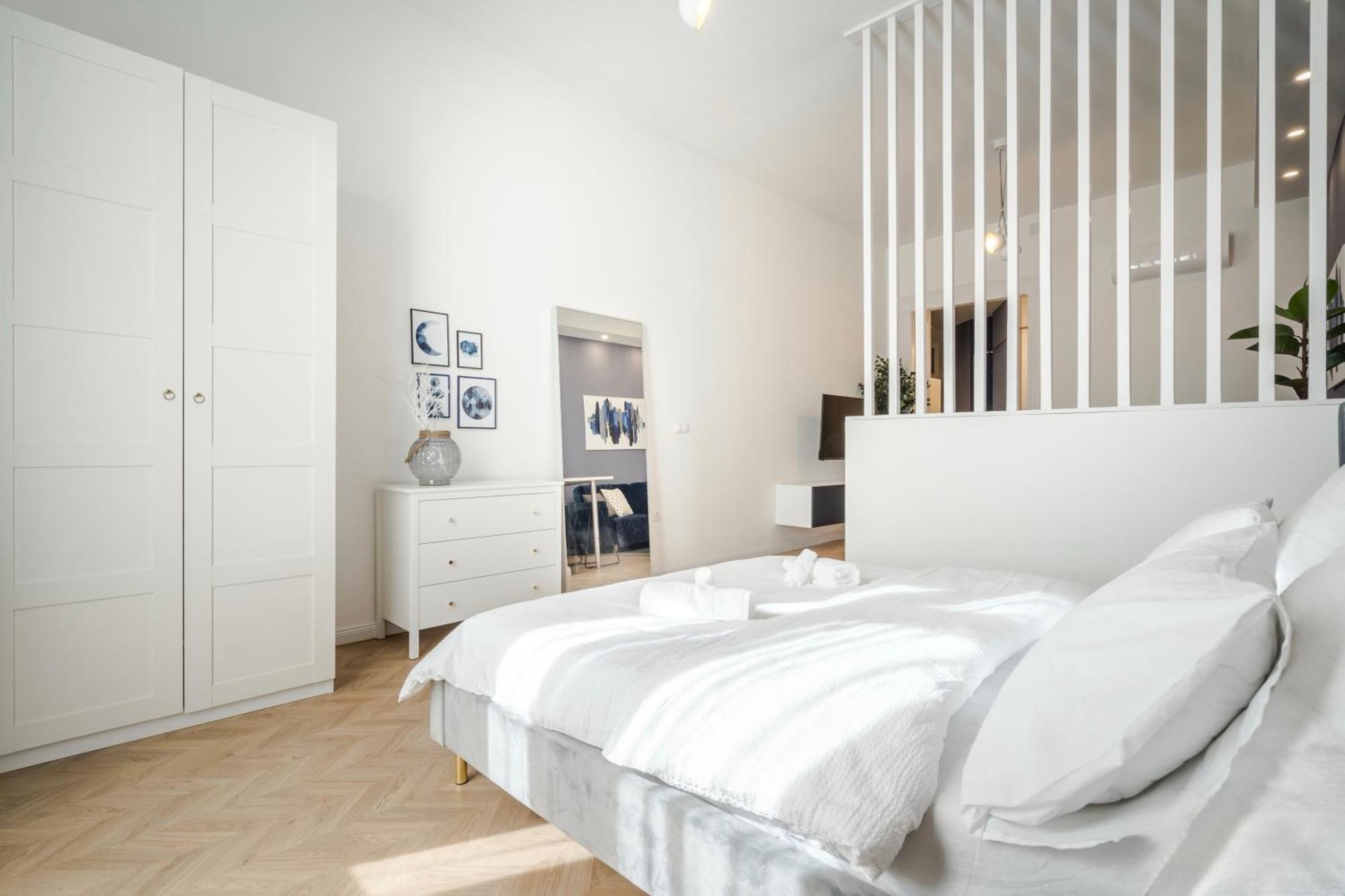 D58 - Grand Boulevard Royal - Location By Bqa Apartament *