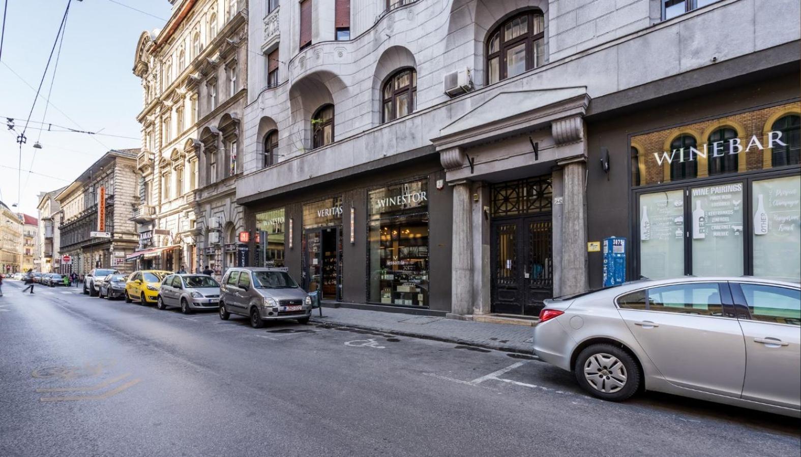 D58 - Grand Boulevard Royal - Location By Bqa Boedapest